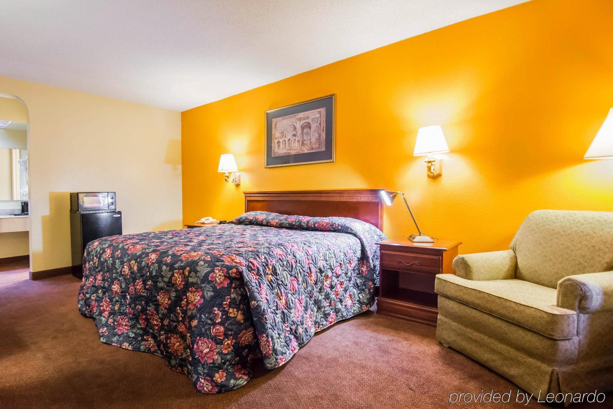 Americas Best Value Inn - Ґейнсвілл Екстер'єр фото